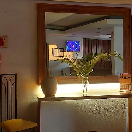Hotel 이냠바느 외부 사진