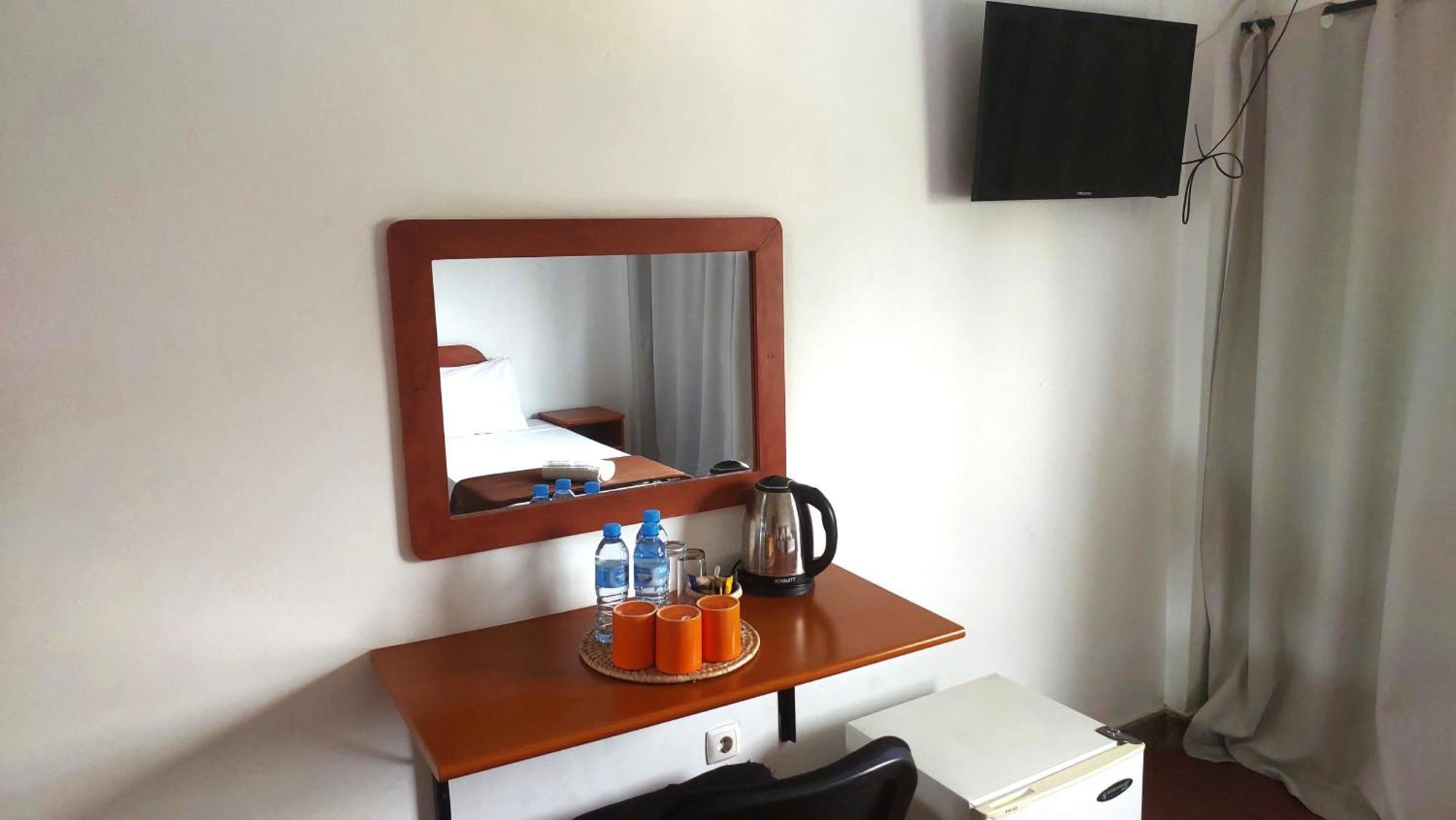 Hotel 이냠바느 외부 사진